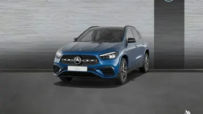 Usado Mercedes GLA200 AMG line 150 CV (110 kW) 2025 Azul espectra SUV