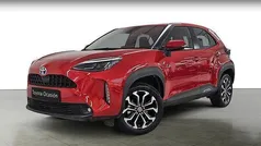 Rojo Usado 2024 Toyota Yaris Hybrid Active Recogida | 25.490 € (Precio justo)