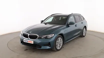 Usado BMW 330e Comfort Edition 252 CV (185 kW) 2021 Azul Familiar