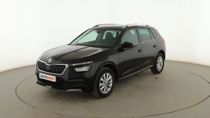 Usado Skoda Kamiq Ambition 110 CV (80 kW) 2022 Negro SUV