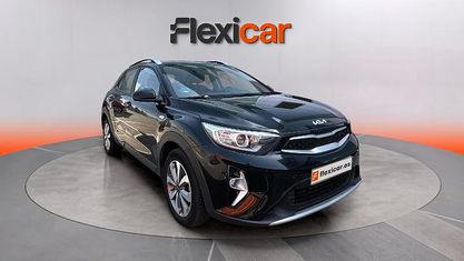 Käytetty Kia Stonic 84 HP (61 kW) 2023 Musta Katumaasturi