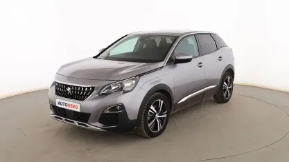 Usado Peugeot 3008 Allure 130 CV (95 kW) 2019 Gris SUV