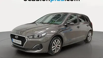 Usado Hyundai i30 95 CV (69 kW) 2019 Marrón Utilitario