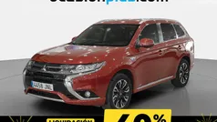 Rojo Usado 2016 Mitsubishi Outlander P-HEV SUV | 17.980 € (Precio justo)