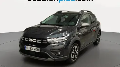 Usado Dacia Sandero Expression 91 CV (66 kW) 2023 Gris SUV
