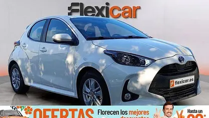 Usado Toyota Yaris Hybrid Active 116 CV (85 kW) 2022