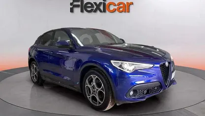 Usado Alfa Romeo Stelvio Sprint 160 CV (117 kW) 2022 Azul SUV