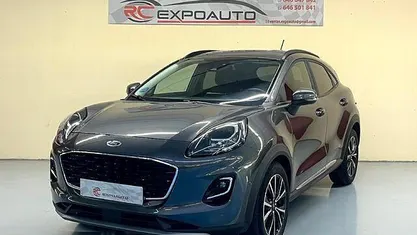 Usado Ford Puma Titanium 125 CV (91 kW) 2022 Gris SUV