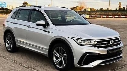 Usado VW Tiguan R-line 150 CV (110 kW) 2022 Plateado SUV