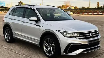 Begagnad VW Tiguan R-line 150 HK (110 kW) 2022 Silver SUV