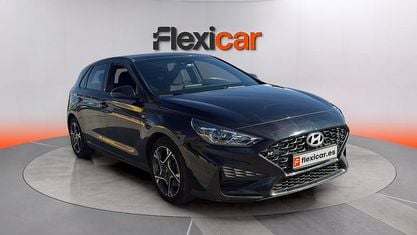 Begagnad Hyundai i30 N Line 120 HK (88 kW) 2024 Svart Sedan