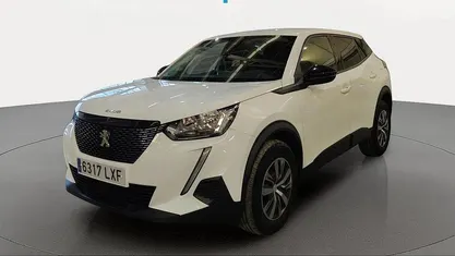Usado Peugeot 2008 Active 110 CV (80 kW) 2022 Blanco SUV