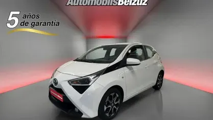 Blanco Usado 2019 Toyota Aygo X-play Utilitario | 12.490 € (Precio justo)
