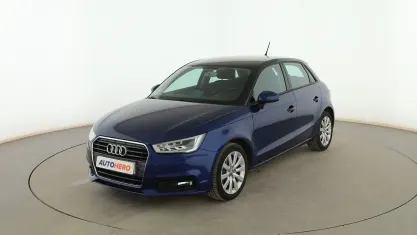 Usado Audi A1 Sportback Attraction 116 CV (85 kW) 2015 Azul Utilitario