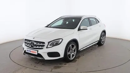 Usado Mercedes GLA200 AMG line 135 CV (99 kW) 2018 Blanco SUV