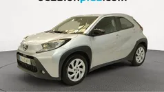 Usado 2024 Toyota Aygo Play Utilitario | 14.046 € (Precio justo)