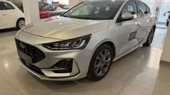 Plateado Usado 2023 Ford Focus ST-Line Familiar | 19.575 € (Precio justo)