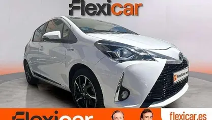 Usado Toyota Yaris Hybrid 101 CV (74 kW) 2017 Berlina