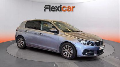 Usado Peugeot 308 Active 131 HP (96 kW) 2020 Cinzento Sedan