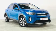 Azul Usado 2024 Kia Stonic SUV | 19.499 € (Precio justo)