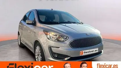 Usado Ford Ka Plus Ultimate 86 CV (63 kW) 2019 Gris Utilitario