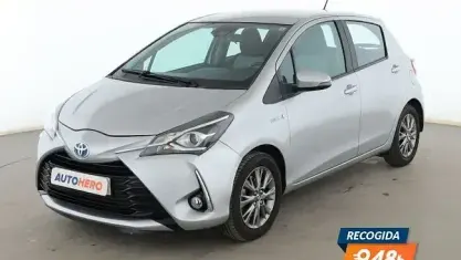 Usado Toyota Yaris Active 101 CV (74 kW) 2018 Gris Utilitario