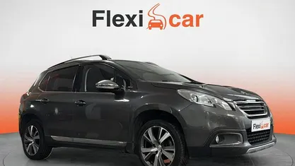 Usado Peugeot 2008 Allure 110 CV (80 kW) 2018 Gris SUV