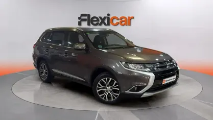 Usado Mitsubishi Outlander Motion 150 CV (110 kW) 2017 Marrón SUV