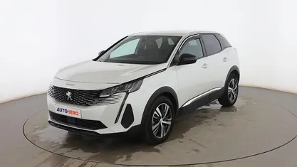 Usado Peugeot 3008 Allure 131 CV (96 kW) 2024 Blanco SUV