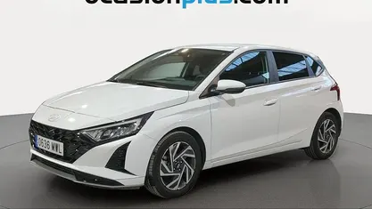 Usado Hyundai i20 101 CV (74 kW) 2024 Blanco Utilitario