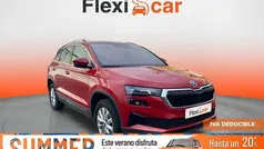Rojo Usado 2023 Skoda Karoq Ambition SUV | 21.990 € (Precio justo)
