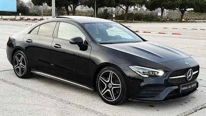 Negro Usado 2019 Mercedes CLA200 AMG line Berlina | 25.900 € (Precio justo)