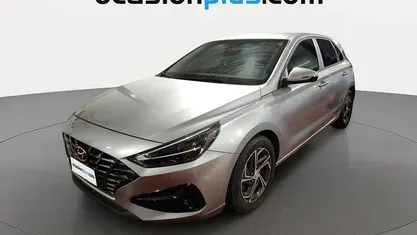 Usado Hyundai i30 120 CV (88 kW) 2022 Gris plata Utilitario