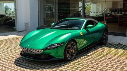 Usado Ferrari Roma 620 CV (456 kW) 2024 Verde claro metalizado Descapotable
