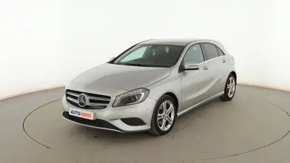Usado Mercedes A200 Urban 135 CV (99 kW) 2015 Gris Berlina