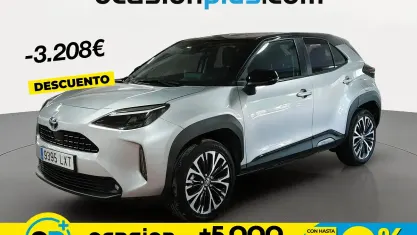 Usado Toyota Yaris Hybrid Style 116 CV (85 kW) 2022 Gris Pickup/Camioneta