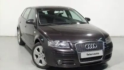 Usado Audi A3 Ambition 105 CV (77 kW) 2005 Gris Utilitario