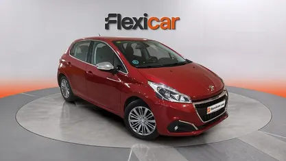 Usado Peugeot 208 82 CV (60 kW) 2016 Burdeos Utilitario