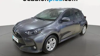 Usado Toyota Yaris Edition 125 CV (91 kW) 2024 Gris Utilitario