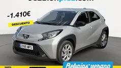 Gris Usado 2024 Toyota Aygo Play Utilitario | 15.510 € (Precio justo)