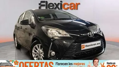 Usado Toyota Yaris City 69 CV (50 kW) 2017 Negro Utilitario