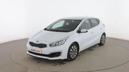 Usado Kia Ceed 100 CV (73 kW) 2018 Blanco Utilitario