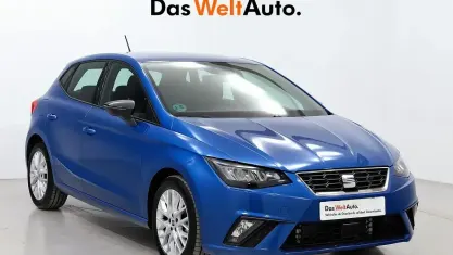 Usado Seat Ibiza FR 115 CV (84 kW) 2025 Azul Utilitario