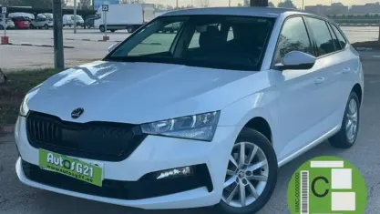 Usado Skoda Scala Sport 150 CV (110 kW) 2021 Blanco Utilitario
