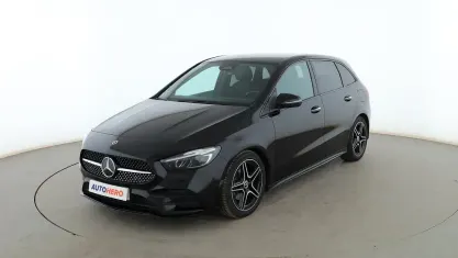 Usado Mercedes B200 AMG line 150 CV (110 kW) 2023 Negro Utilitario