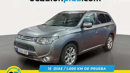 Usado 2014 Mitsubishi Outlander P-HEV SUV | 12.200 € (Precio justo)