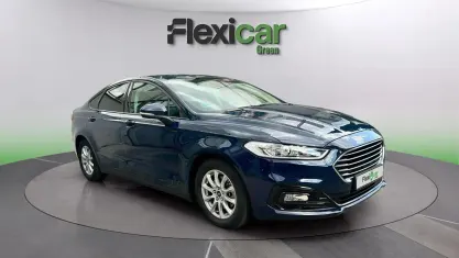 Usado Ford Mondeo Trend 188 CV (138 kW) 2021 Azul Familiar
