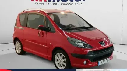Käytetty Peugeot 1007 68 HP (50 kW) 2007 Punainen Tila-auto