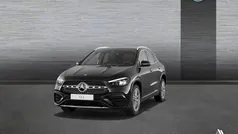 Negro cosmos Usado 2024 Mercedes GLA200 AMG line SUV | 44.400 € (Precio justo)