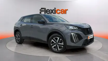 Usado Peugeot 2008 Active 101 CV (74 kW) 2023 Gris SUV